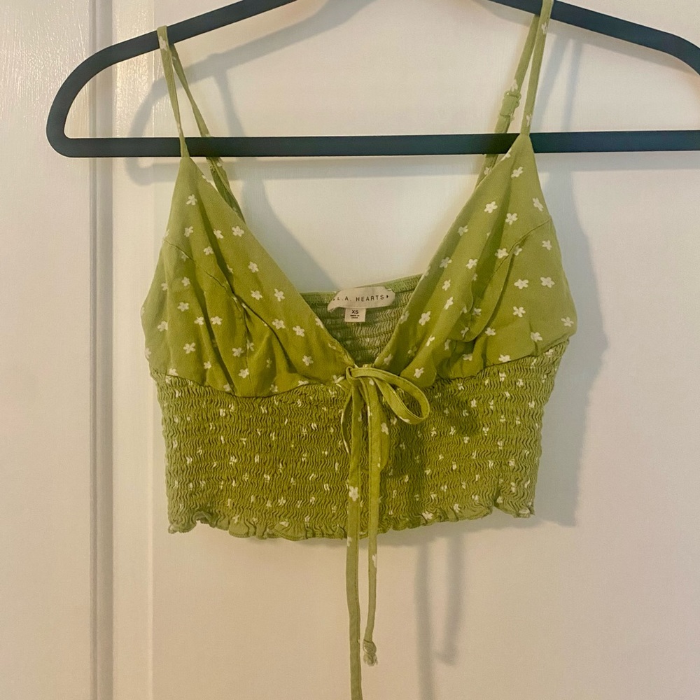 Green tank-top with white paisley flowers : Pacsun